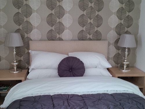 Hotel The Crown And Cushion à Windsor Extérieur photo